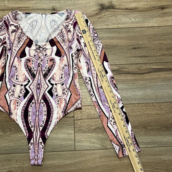 Women's Free People Pick A Place Bodysuit SZ Medium Purple Multi Print Lace Up - Picture 4 of 12
